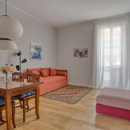 Ferienwohnung Joivy Lovely Apt, Easy Access To Centre Mailand Exterior foto