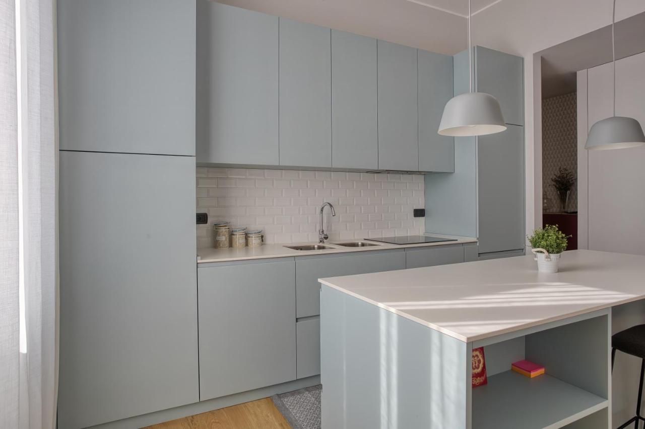 Ferienwohnung Joivy Lovely Apt, Easy Access To Centre Mailand Exterior foto